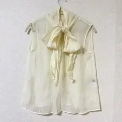 anuansブブラウス F新品タグ付きラストセール - メルカリ