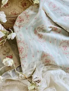 フランスアンティークローズメダリオン柄リプロダクト※イギリス製コットン布地