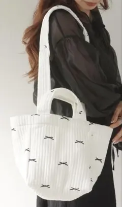 新品　リボン 刺繍 2WAY ヌビバッグ キルティングトートバッグ