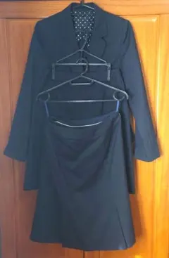 洋服の青山　ネイビー ストライプ　スーツ 　セット　スカート　2枚　9号　通年用