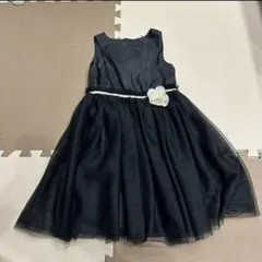 H&M エイチアンドエム　白いフラワーベルト付きドレス　黒ドレス　120㎝のサムネイル