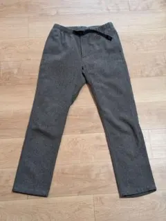 グレー スラックス