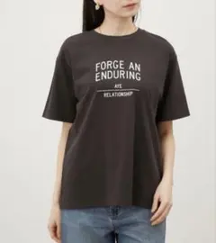 Mila Owen Tシャツのサムネイル