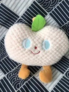 リンゴ型ぬいぐるみ