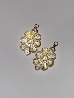 シトリンのフラワーカービングピアス❇︎14kgf❇︎