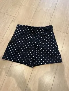 ZARA ドット柄　ショートパンツ　9才　134