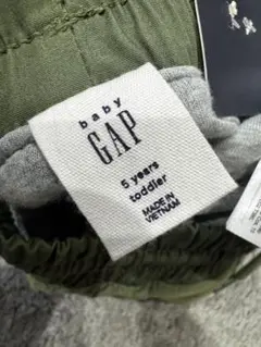 baby GAP 5歳用オリーブグリーンロングパンツ