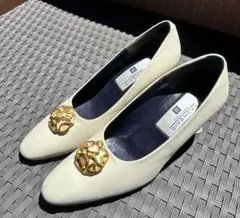 GIVENCHY ジバンシィ　パンプス　オフホワイトのサムネイル
