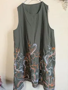 オリーブグリーン ノースリーブ 刺繍ワンピースゆったりサイズ