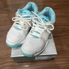 YONEX テニスシューズ　パワークッション105