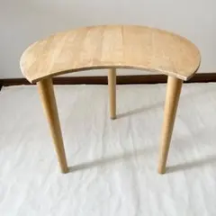 ナイトテーブル