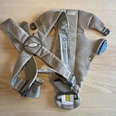 BABYBJÖRN MINIグレーベージュ 抱っこ紐