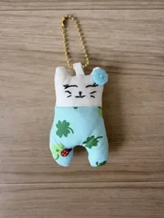 ハンドメイド　猫のドールチャーム　キーホルダー