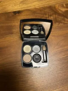 シャネル レ キャトル オンブル 258 ティセ オンブル ドゥ リュンヌ