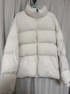 ホワイト ダウンジャケット