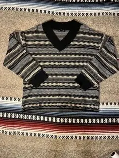 幾何学模様 Vネック ボックスシルエット ニット