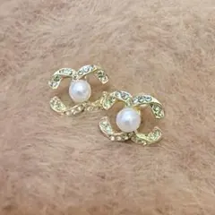 ココマーク風 ピアス CCロゴ イニシャルC