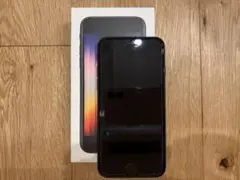 【美品】iPhoneSE 第3世代 ミッドナイト 64GB ガラスフィルム付き