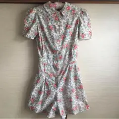 ジャンプスーツ