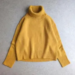 상태좋음 23区 ニジュウサンク カシミヤブレンドバルキータートルネックニット