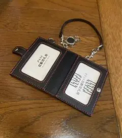 伸縮リール付きの四面パスケース・カード入れ　ネームプレート　オーダー受付中