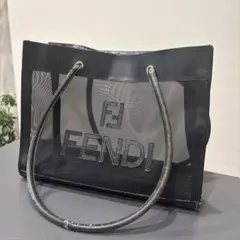 FENDI フェンディ メッシュ トートバッグ ブラックのサムネイル