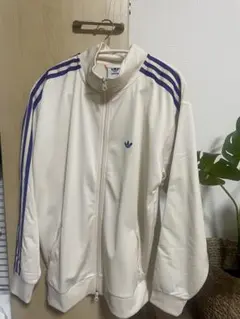 adidas アディダス　トラックジャケット