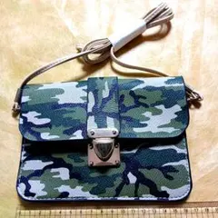 美品　迷彩柄　17x11cm　ポシェット　スマホケース　ショルダー126cm