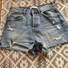 ZARA BASIC ライトブルー ダメージデニムショートパンツ 38
