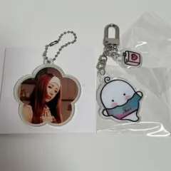 【新品未使用】LESSERAFIM ユンジン　アクリルキーホルダー　2種セット