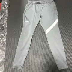【値下げ中】浦和レッズ　支給品　ジャージ　ハーフジップ 浦和レッズ ハーフジップ 支給品 Mサイズ - メルカリ