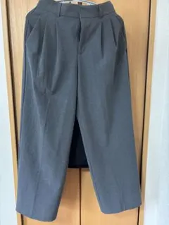 GU グレー タックワイドパンツ Mサイズ