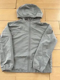 ウィンドブレーカー　グレー　130