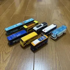 トミカ ミニカー 8台セット アニメキャラクター バスデザインのサムネイル