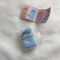 ローラー付き消しゴム風キーホルダー シナモン