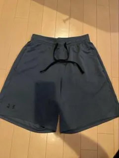 Under Armour アンダーアーマー　トレーニングショーツ グレーのサムネイル