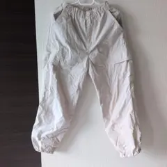 UNIQLO 130サイズ ベージュ カジュアルパンツ