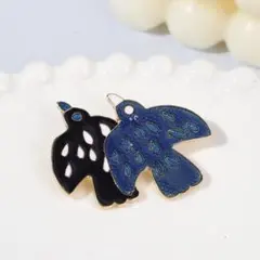 青い鳥　ブローチ　幸運　北欧風　おしゃれ　アクセサリー　個性的　可愛い