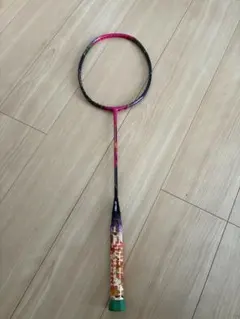 （ジャンク品）ヨネックスボルトリックジーフォース2 リンダンモデル YONEX YONEXバドミントンラケット ボルトリック Z-フォース2
