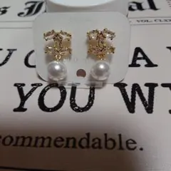 CHANELノベルティー パールとゴールドのピアス