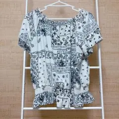 CIAOPANIC ペイズリー柄 オフショルダー 半袖 トップスのサムネイル