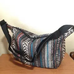 ストライプ柄ボヘミアンキャンパスクロスボディショルダーバッグ　新品未使用品