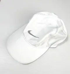 Nike Featherlight Dri-FIT キャップ　レディース　白