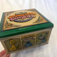 ひ*ろ様 レトロ　セサミストリート モンスタークッキー缶