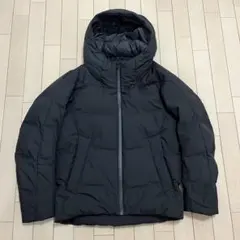 UNIQLO シームレスダウンパーカー