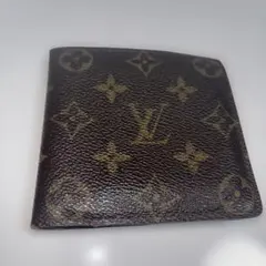 ルイヴィトン モノグラム　二つ折り財布