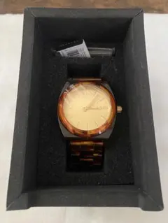 NIXON アナログ腕時計 ブラウン/ゴールド