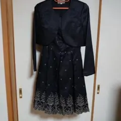 パーティードレス 黒の長袖、白のレースジャケット付き。 バック＆チョーカー付き