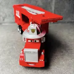 タカラトミー ディズニー カーズ トミカ 現場へ急行!レスキューキャリアカー 車