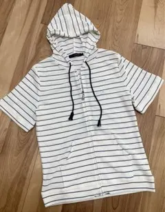 ブラック パーカー